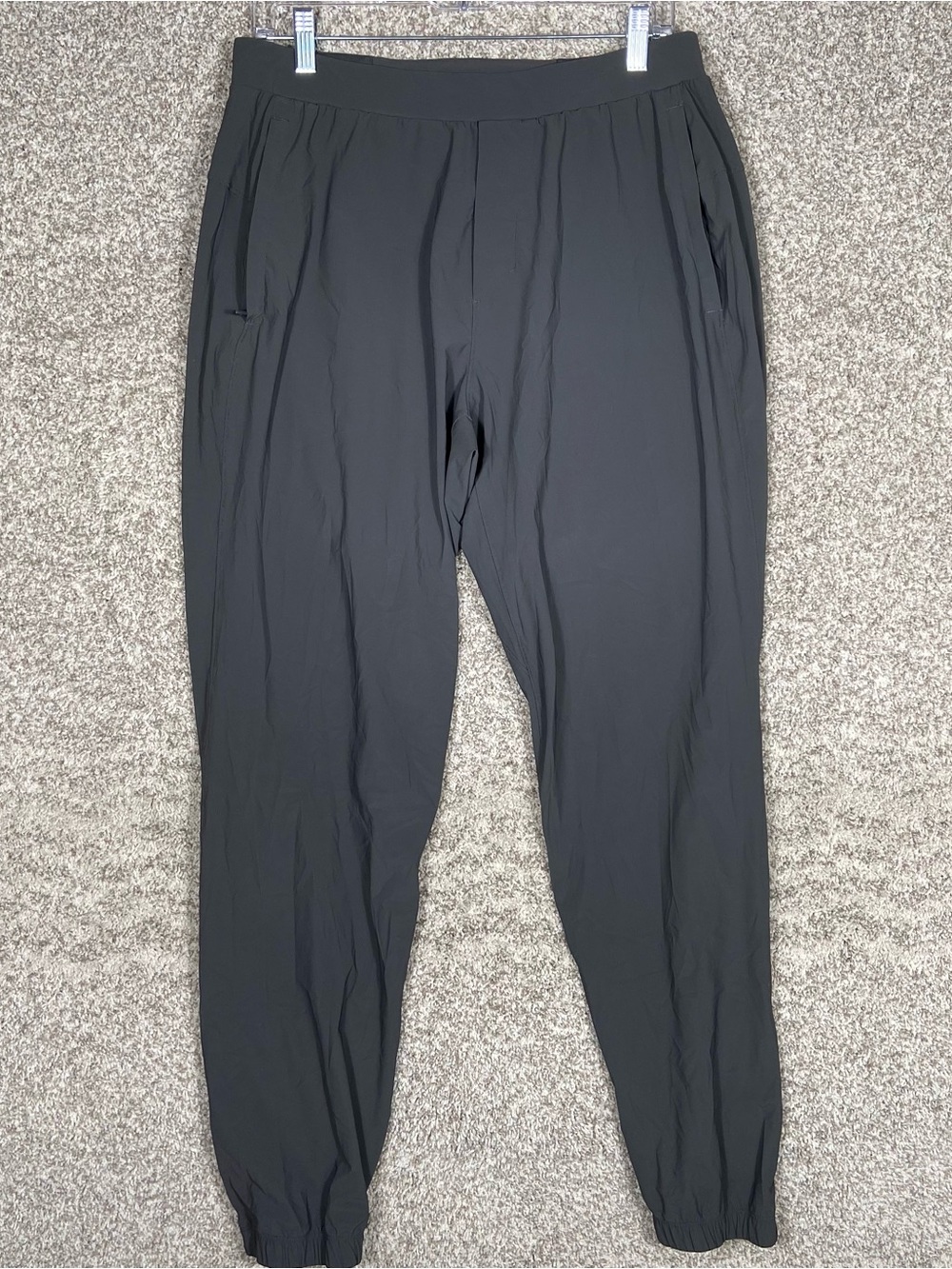 Lululemon Surge Jogger Pant Size Medium Lightweight Running Athletic Gray
